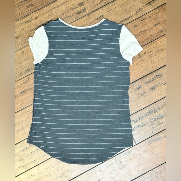 Lululemon Love crew Striped Gray and White Women's Top size 8 - Picture 3 of 5
